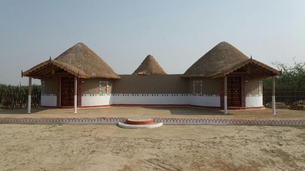 Banni Village Resort - Rann Of Kutch Bherandiāla Extérieur photo