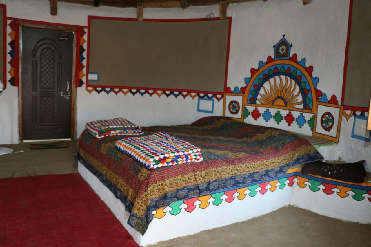 Banni Village Resort - Rann Of Kutch Bherandiāla Extérieur photo